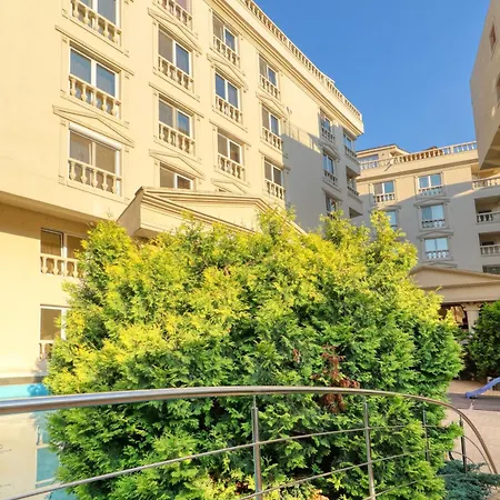 Massive 3 Bedroom Apartment In Sector 1 Apartment